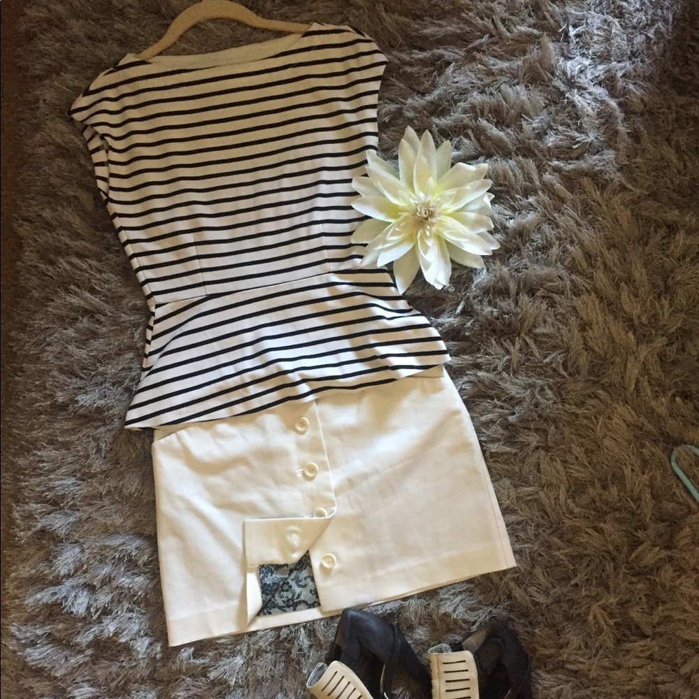 Express skirt💕 - Picture 2 of 9
